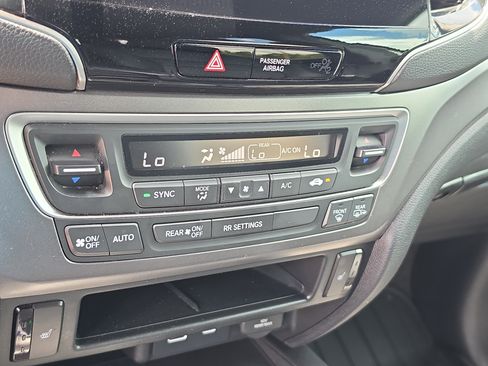 Used 2024 Honda Passport EX-L image 26