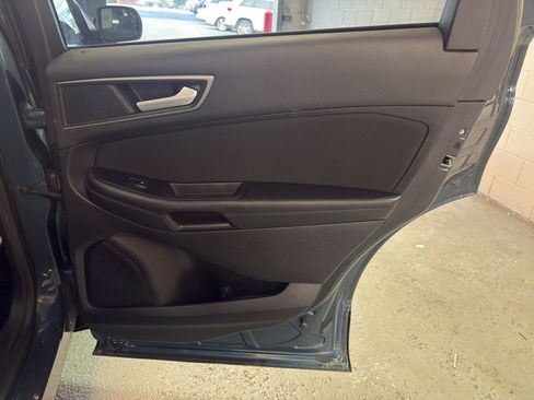 Used 2016 Ford Edge SE AWD/4WD image 26