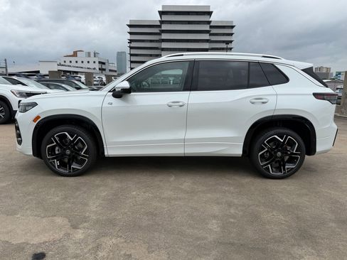 New 2026 Volkswagen Tiguan SEL R-Line AWD/4WD image 2