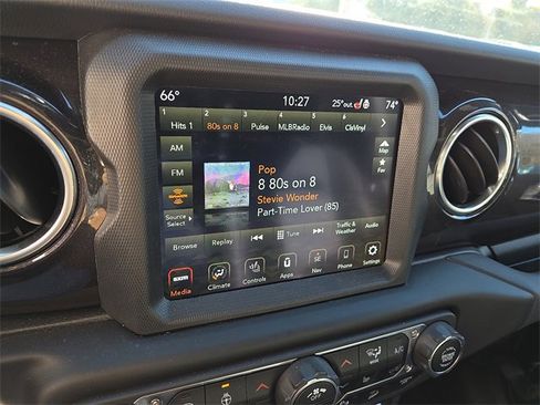 Used 2021 Jeep Wrangler Unlimited Sahara image 18