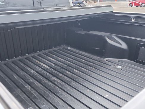 Used 2018 Toyota Tacoma TRD Sport image 10