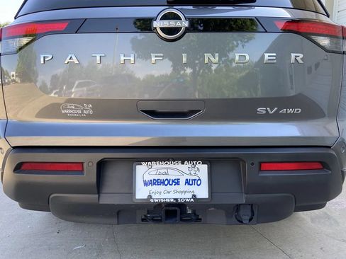 Used 2024 Nissan Pathfinder SV w/ SV Premium Package AWD/4WD image 7