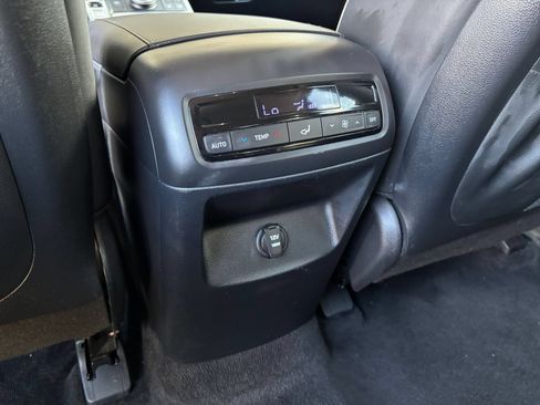 Used 2025 Hyundai Palisade SEL FWD image 25