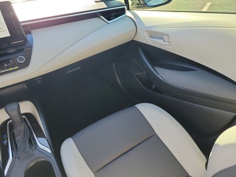 Certified 2025 Toyota Corolla LE image 17