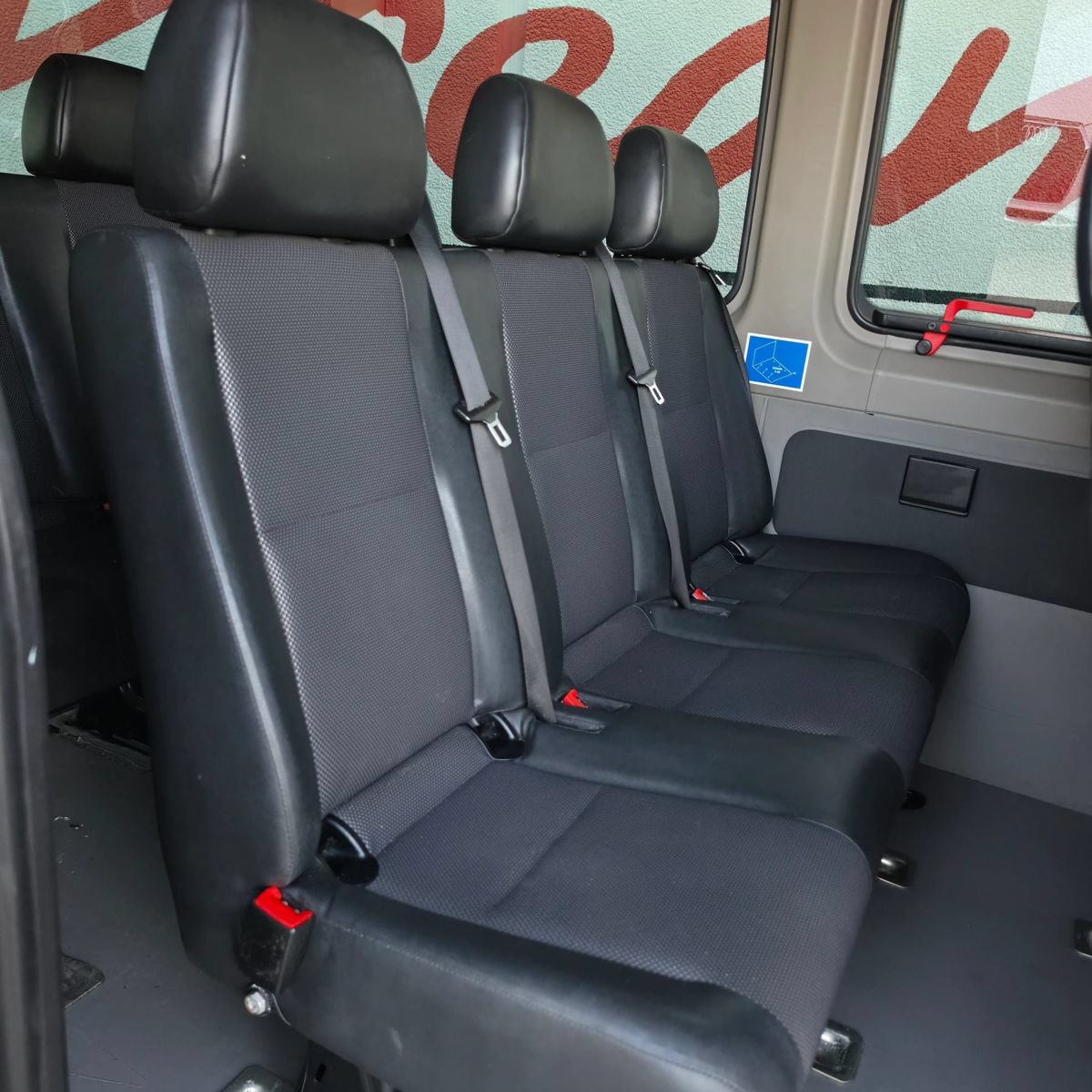 Used 2013 Mercedes-Benz Sprinter 2500 image 25