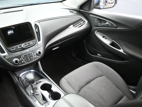 Used 2024 Chevrolet Malibu LT image 12