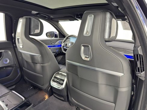 Used 2024 BMW i7 xDrive60 w/ Executive Package image 47