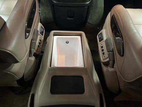 Used 2019 Chevrolet Express 2500 w/ Enhanced Convenience Package image 27