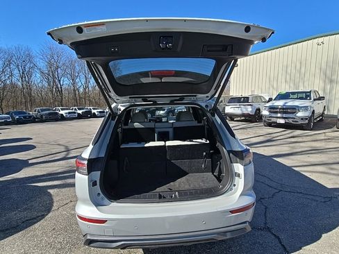 Used 2025 Mitsubishi Outlander SE image 20