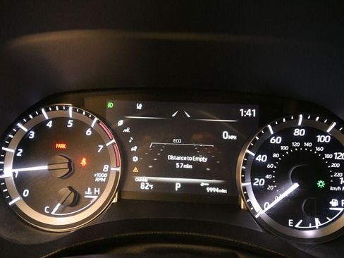 Used 2023 Toyota Highlander LE FWD image 13