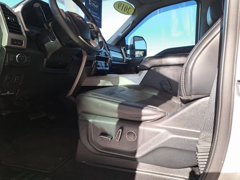 Certified 2019 Ford F250 Lariat w/ Lariat Ultimate Package image 22