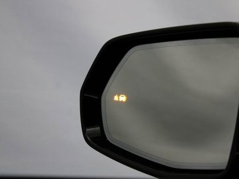 Certified 2022 Cadillac XT4 Premium Luxury w/ Enhanced Visibility Package image 20