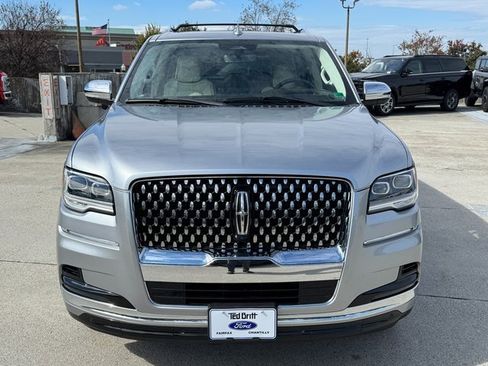 Used 2022 Lincoln Navigator Black Label image 2