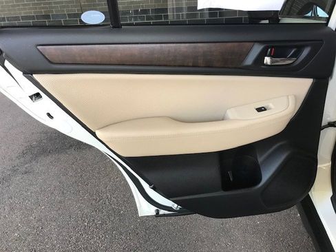 Used 2017 Subaru Outback 2.5i Limited image 15