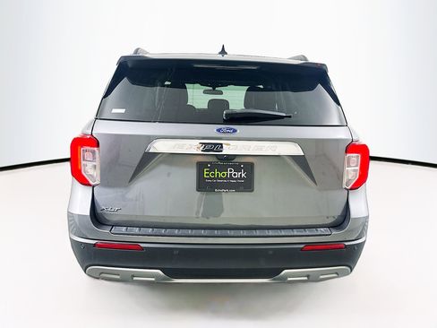 Used 2023 Ford Explorer XLT w/ Equipment Group 202A image 7