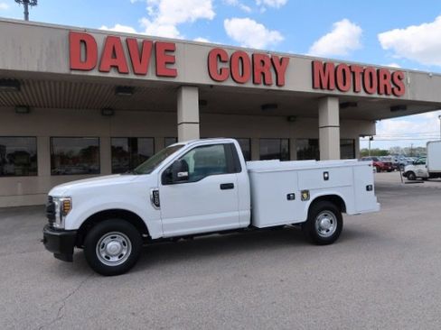 Used 2018 Ford F350 XL w/ Power Equipment Group RWD image 1
