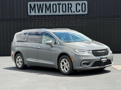 Used 2021 Chrysler Pacifica Limited w/ Premium & Safety Sphere Group
