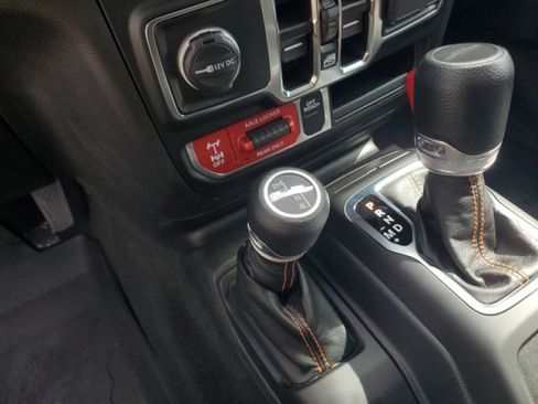 Used 2023 Jeep Gladiator Mojave w/ Cold Weather Group AWD/4WD image 23
