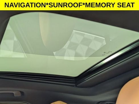 Used 2025 BMW 330i 330i image 13