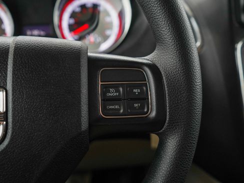 Used 2020 Dodge Grand Caravan SE w/ UConnect Hands-Free Group FWD image 27