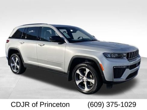 New 2026 Jeep Grand Cherokee Limited image 1