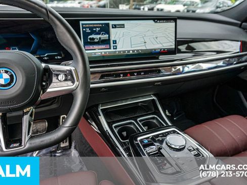 Used 2025 BMW i7 eDrive50 w/ M Sport Package image 35