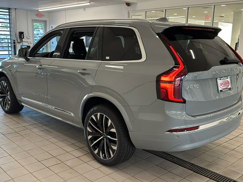 New 2026 Volvo XC90 B6 Plus w/ Protection Package Premier AWD/4WD image 7