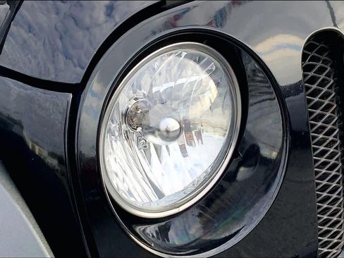 Used 2016 Jeep Wrangler Rubicon image 24