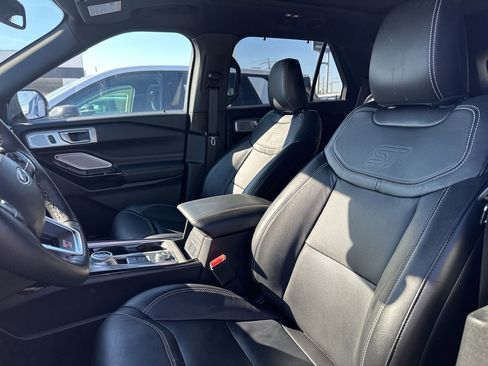 Used 2023 Ford Explorer ST w/ Equipment Group 401A image 8