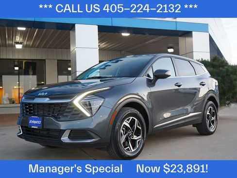 Used 2024 Kia Sportage LX AWD/4WD image 1