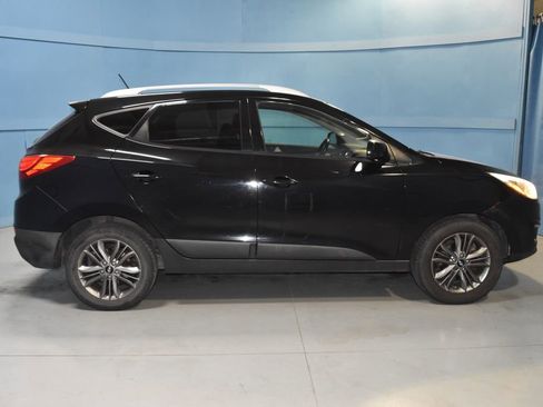 Used 2015 Hyundai Tucson SE image 18