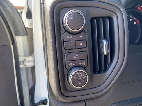Used 2022 Chevrolet Silverado 2500 W/T w/ WT Convenience Package image 11
