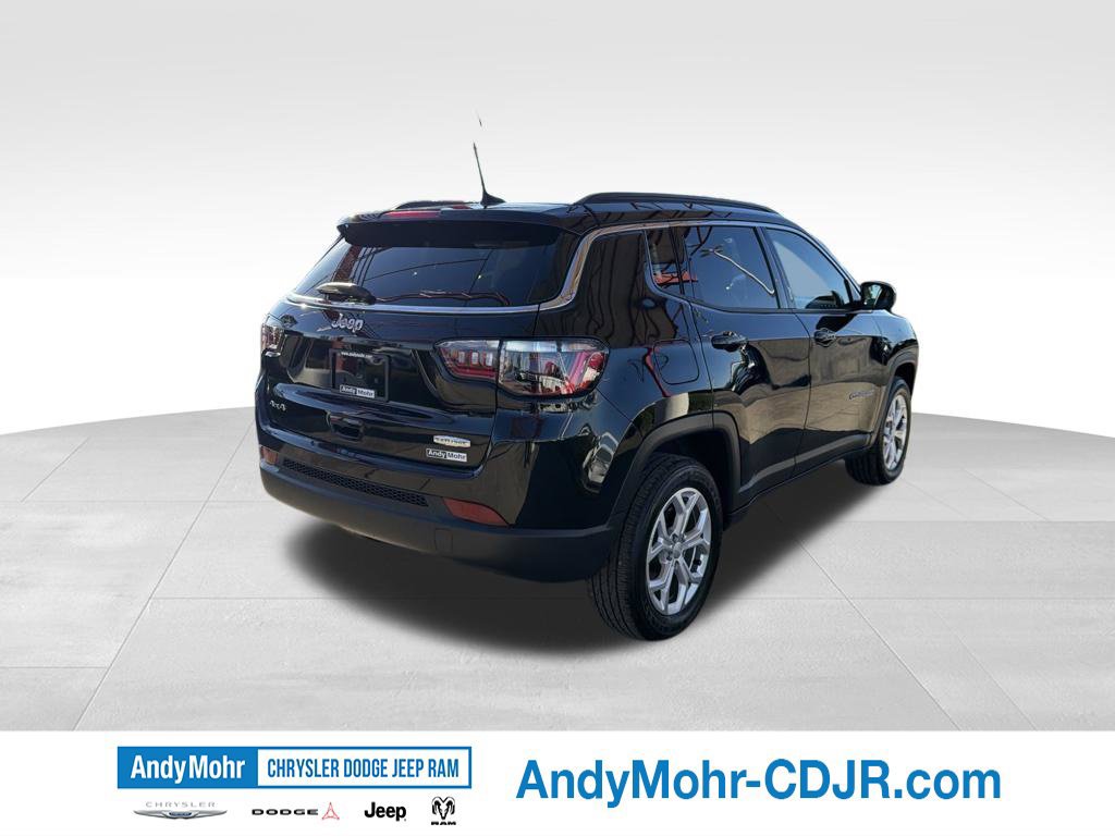 Used 2024 Jeep Compass Latitude AWD/4WD image 7