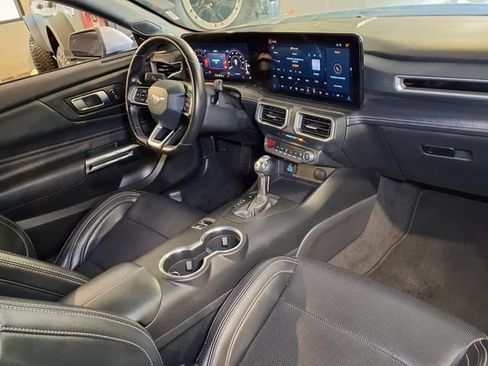 Used 2025 Ford Mustang Premium RWD image 25