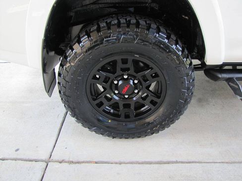 Used 2019 Toyota 4Runner SR5 Premium AWD/4WD image 28