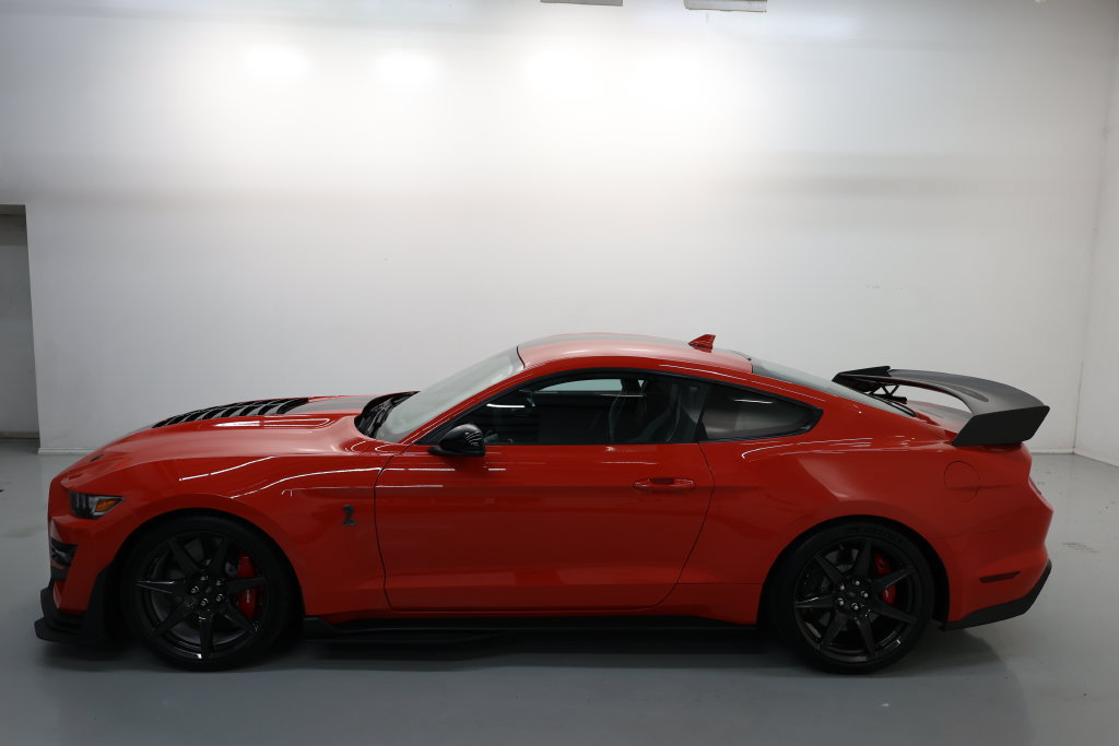 Used 2022 Ford Mustang Shelby GT500 w/ Carbon Fiber Track Pack RWD image 56