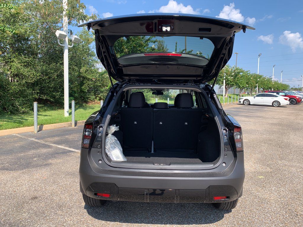 New 2027 Nissan Kicks SV w/ SV Premium Package FWD image 5