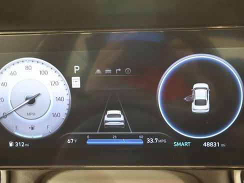 Used 2024 Hyundai Elantra SEL FWD image 16