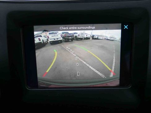 Used 2019 Jeep Cherokee Latitude w/ Popular Appearance Group image 29