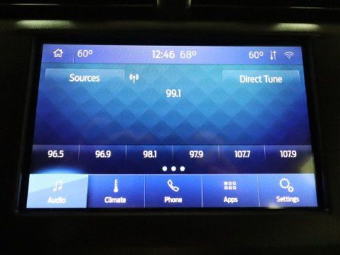 Used 2020 Ford Fusion SE FWD image 15