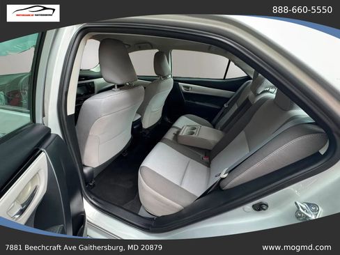 Used 2017 Toyota Corolla LE w/ Carpet Mat Package (TMS) FWD image 11
