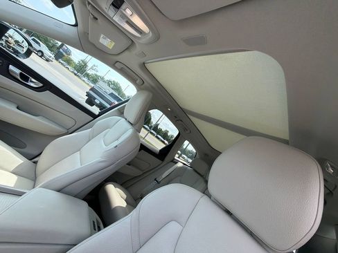 Certified 2024 Volvo XC60 B5 Core w/ Climate Package AWD/4WD image 8