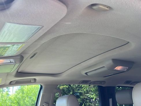 Used 2012 Toyota Sequoia Platinum AWD/4WD image 38