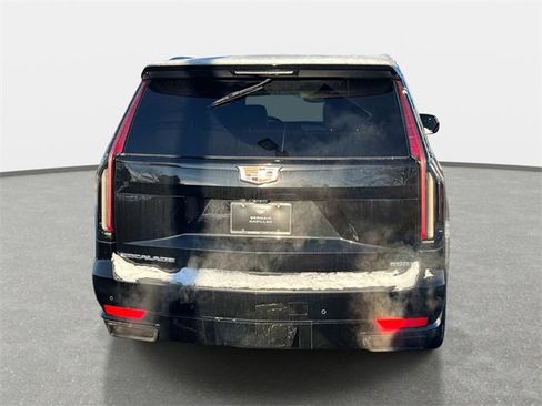 Used 2023 Cadillac Escalade Sport w/ Touring Package image 4