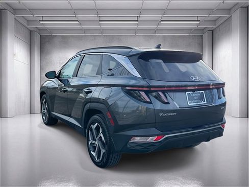 Used 2022 Hyundai Tucson SEL w/ Convenience + Premium Package image 4