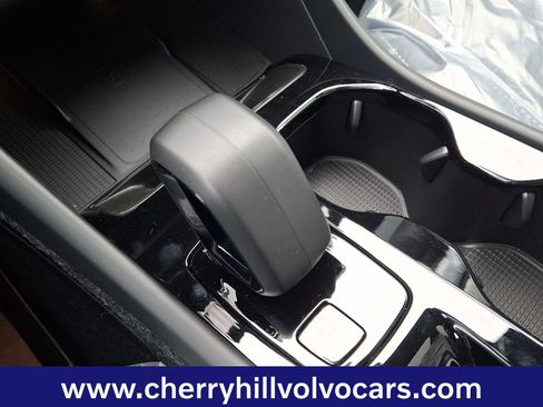 New 2026 Volvo XC40 B5 Ultra w/ Protection Package Premier AWD/4WD image 12