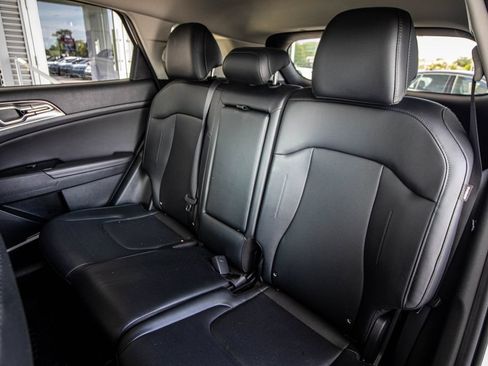 Used 2024 Kia Sportage EX FWD image 26