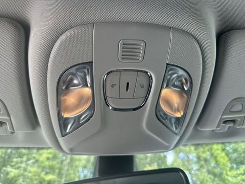Used 2019 Jeep Compass Latitude w/ Popular Equipment Group AWD/4WD image 38