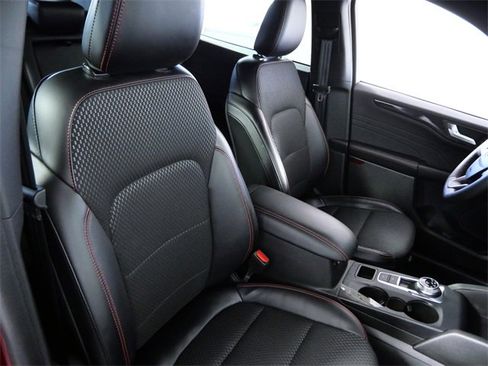 Used 2024 Ford Escape ST-Line w/ Tech Pack #1 image 10