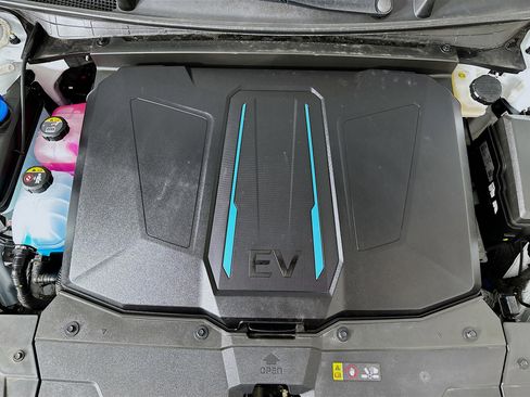 Used 2024 Hyundai Ioniq 5 SEL image 33